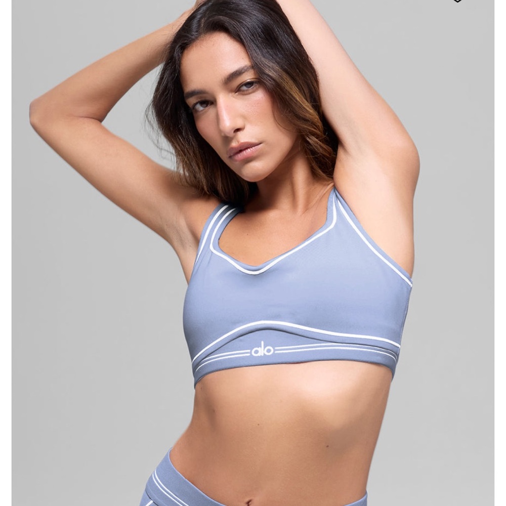 Alo Yoga Airbrush HeartThrob bra